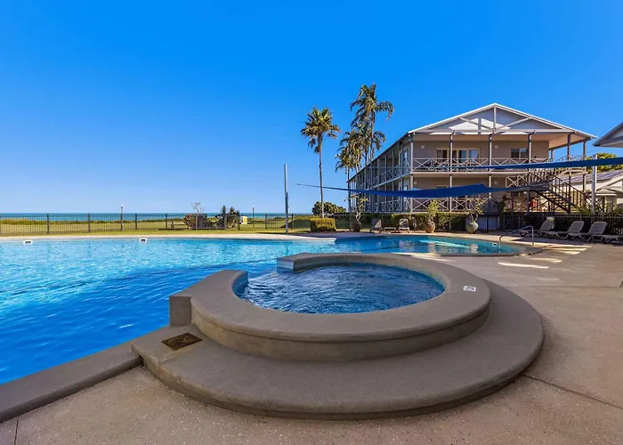 Moonlight Bay Suites
