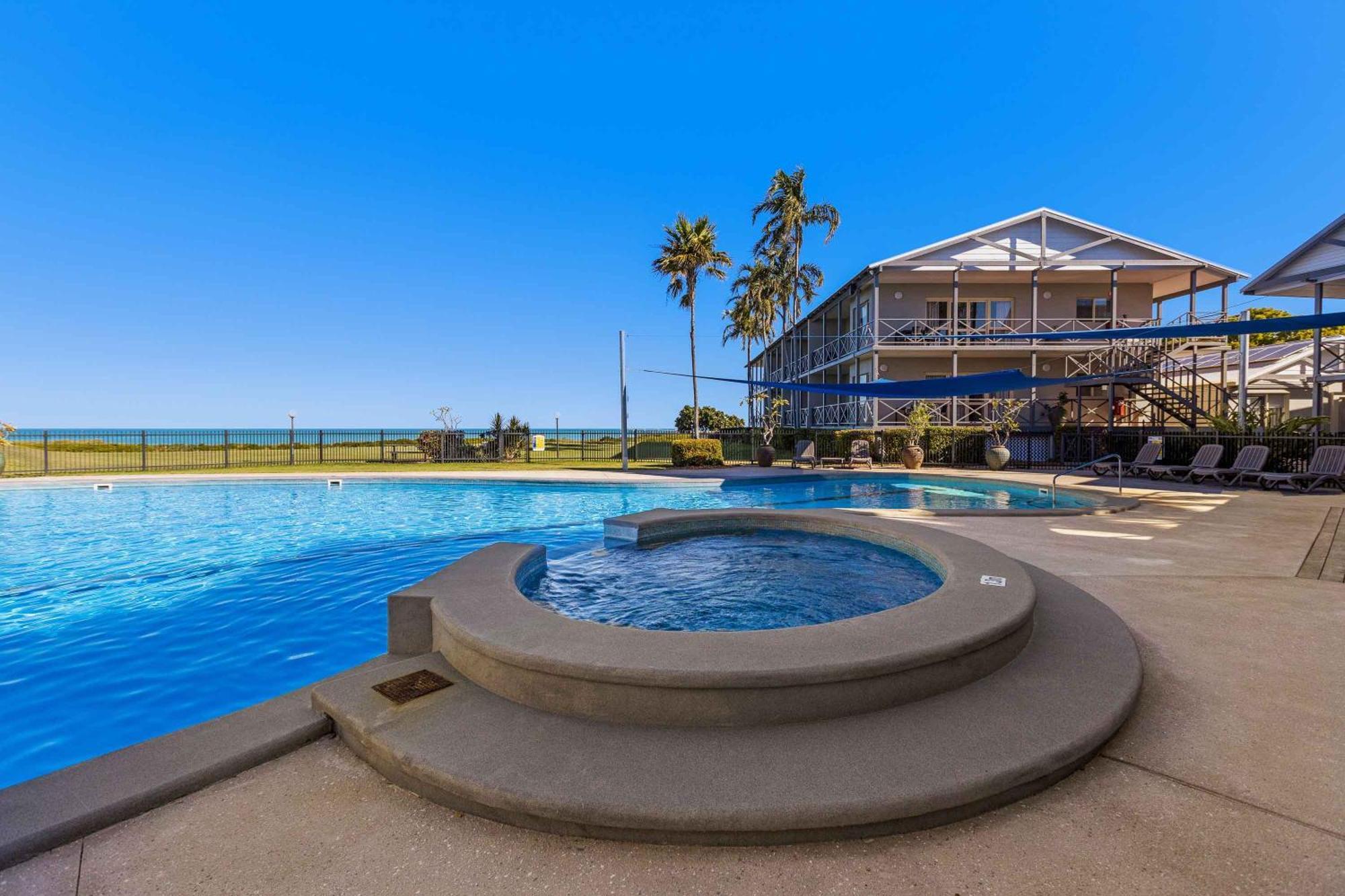 Aparthotel Moonlight Bay 4*
