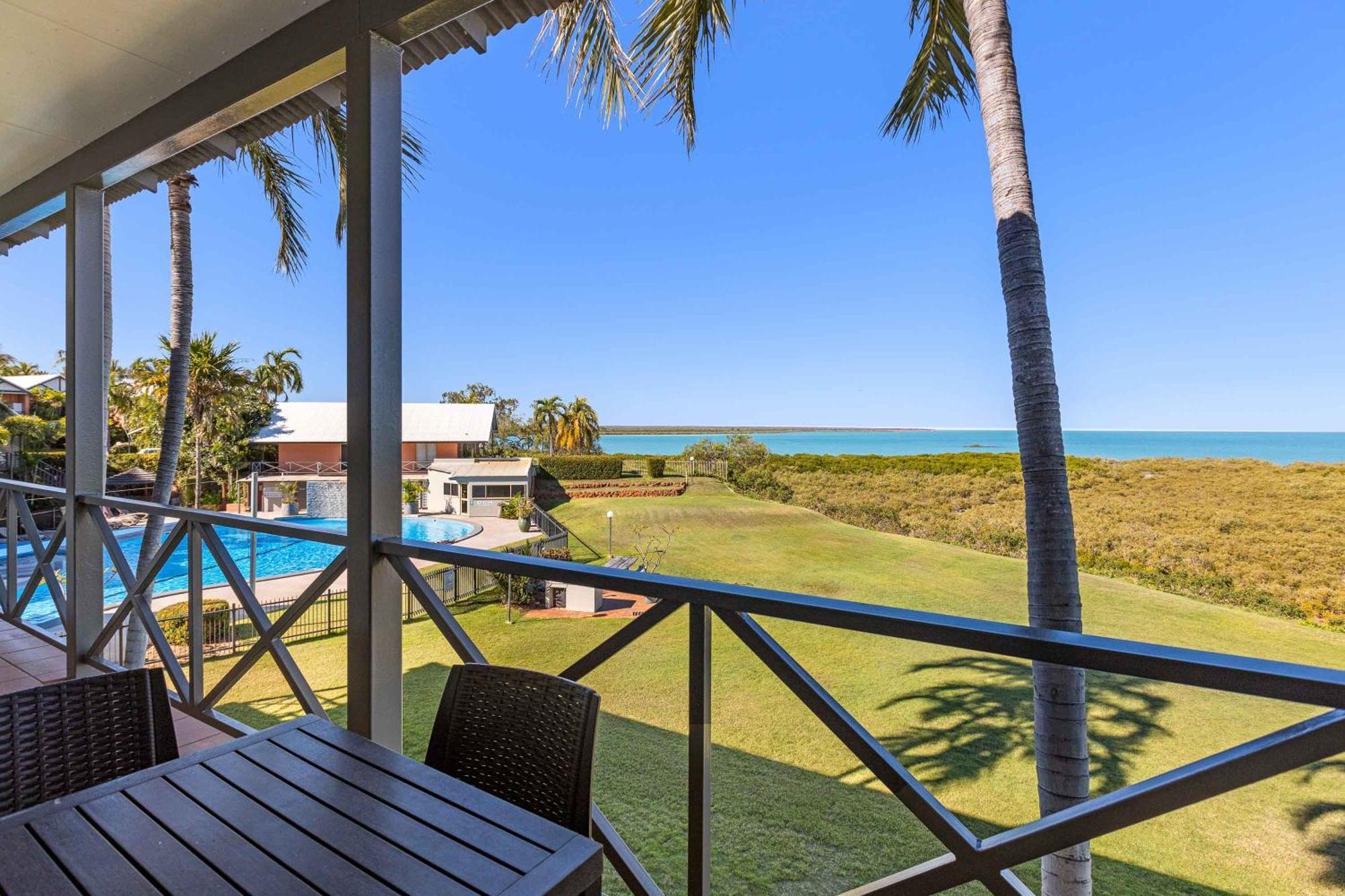 Aparthotel Moonlight Bay 4*