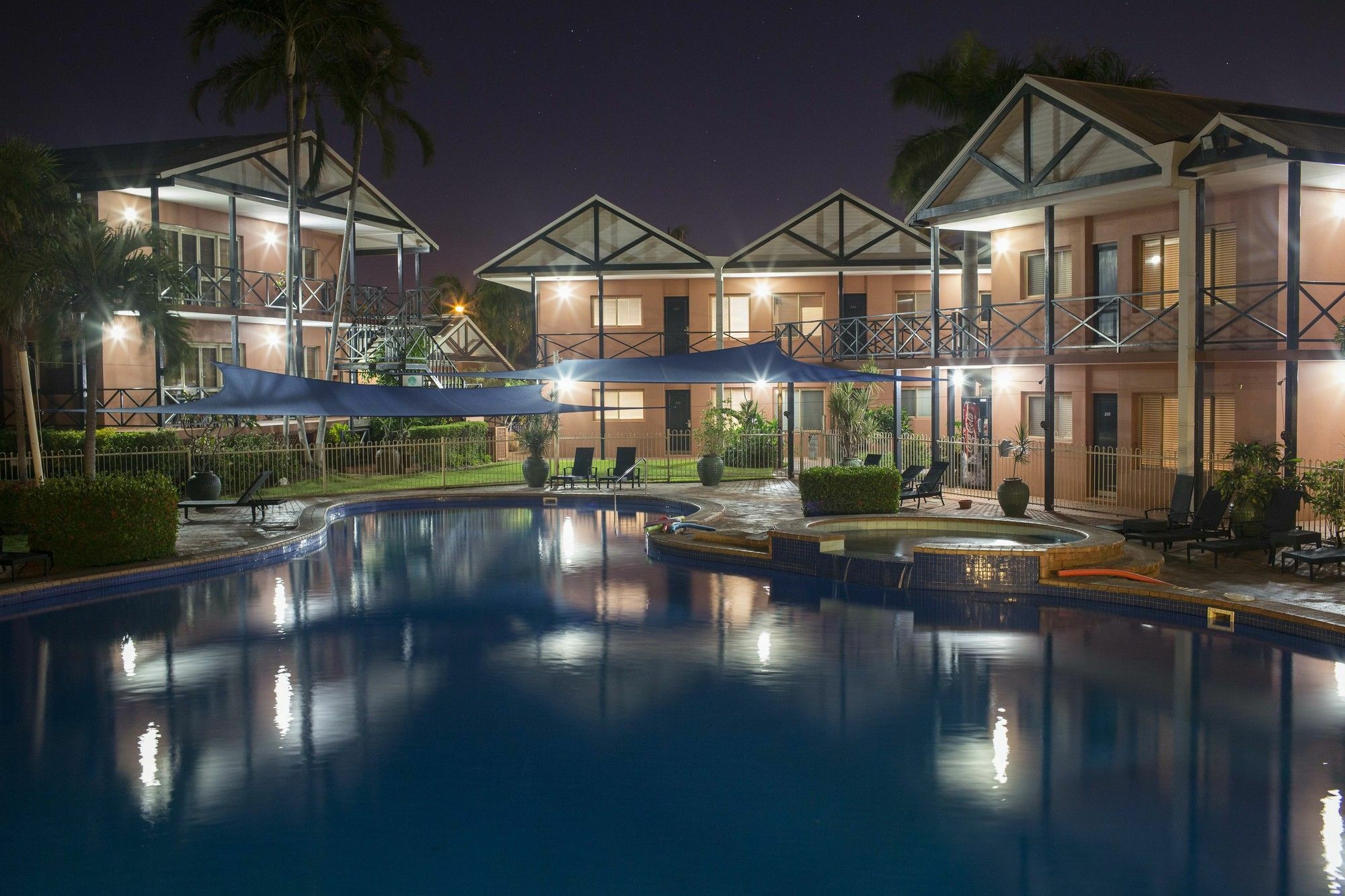 Moonlight Bay 4*