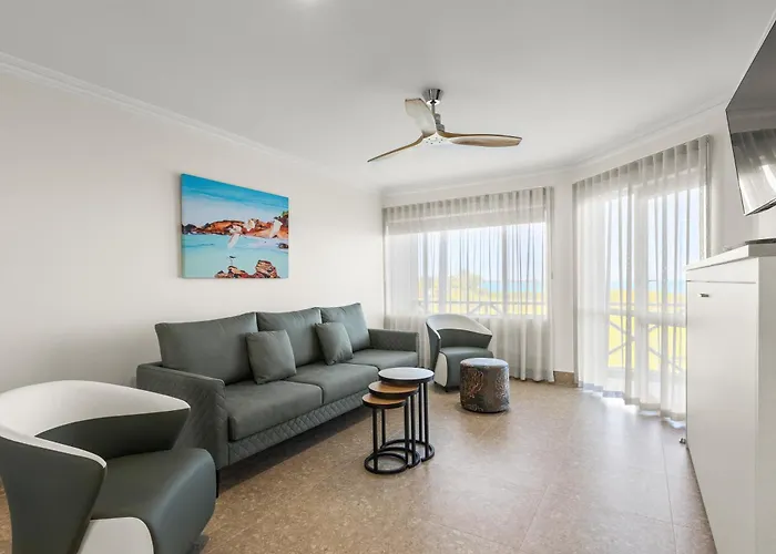 Moonlight Bay Suites